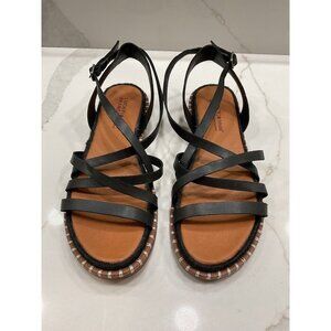 Lucky Brand Women's Kielly Cross Strappy Flat Leather Sandal OrthoLite Comfort S